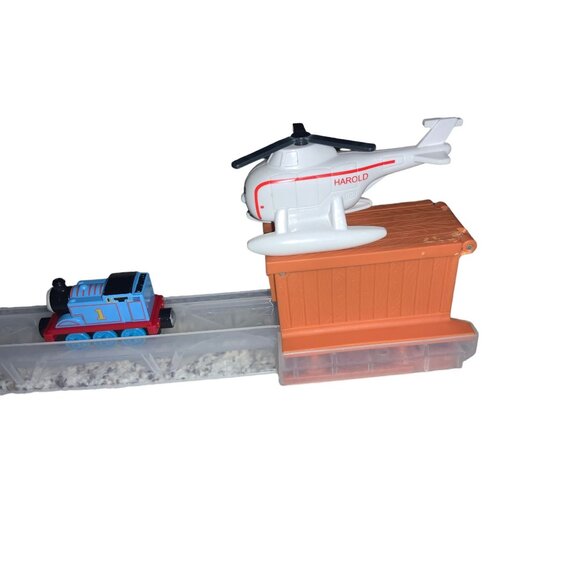 Fisher Price Thomas & Friends Adventures Shark Escape - Picture 9 of 16
